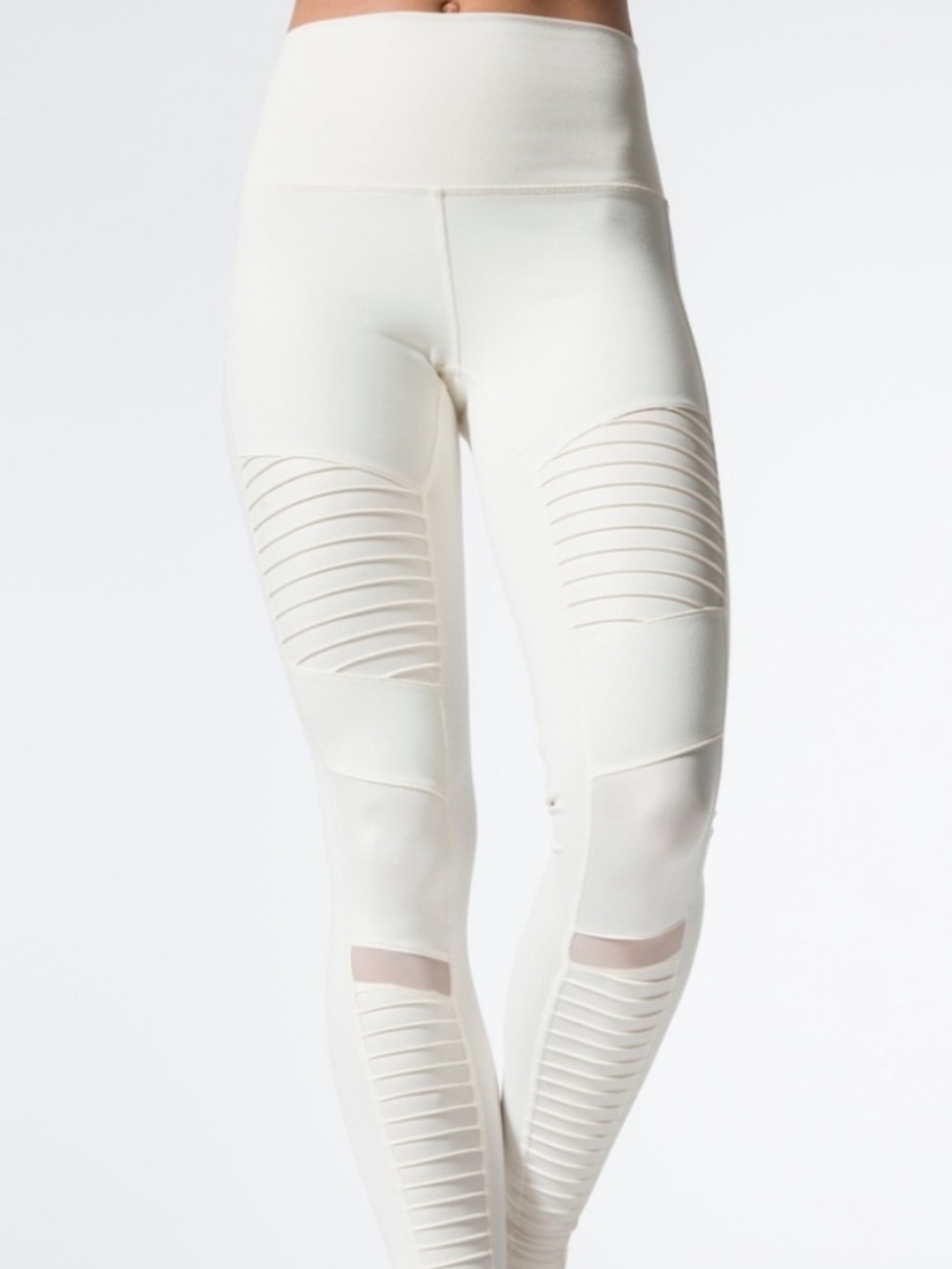 Alo High Waist Moto Leggings in Bone/Cream/Ivory